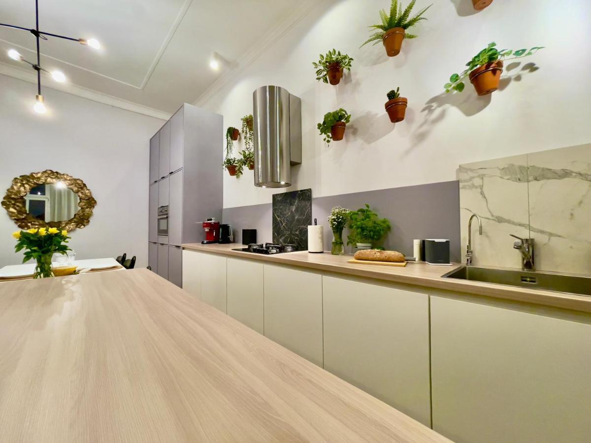 Spacious Apart In The Center- Main Square 300M Breslavia Exterior foto