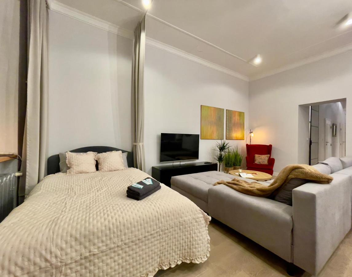 Spacious Apart In The Center- Main Square 300M Breslavia Exterior foto