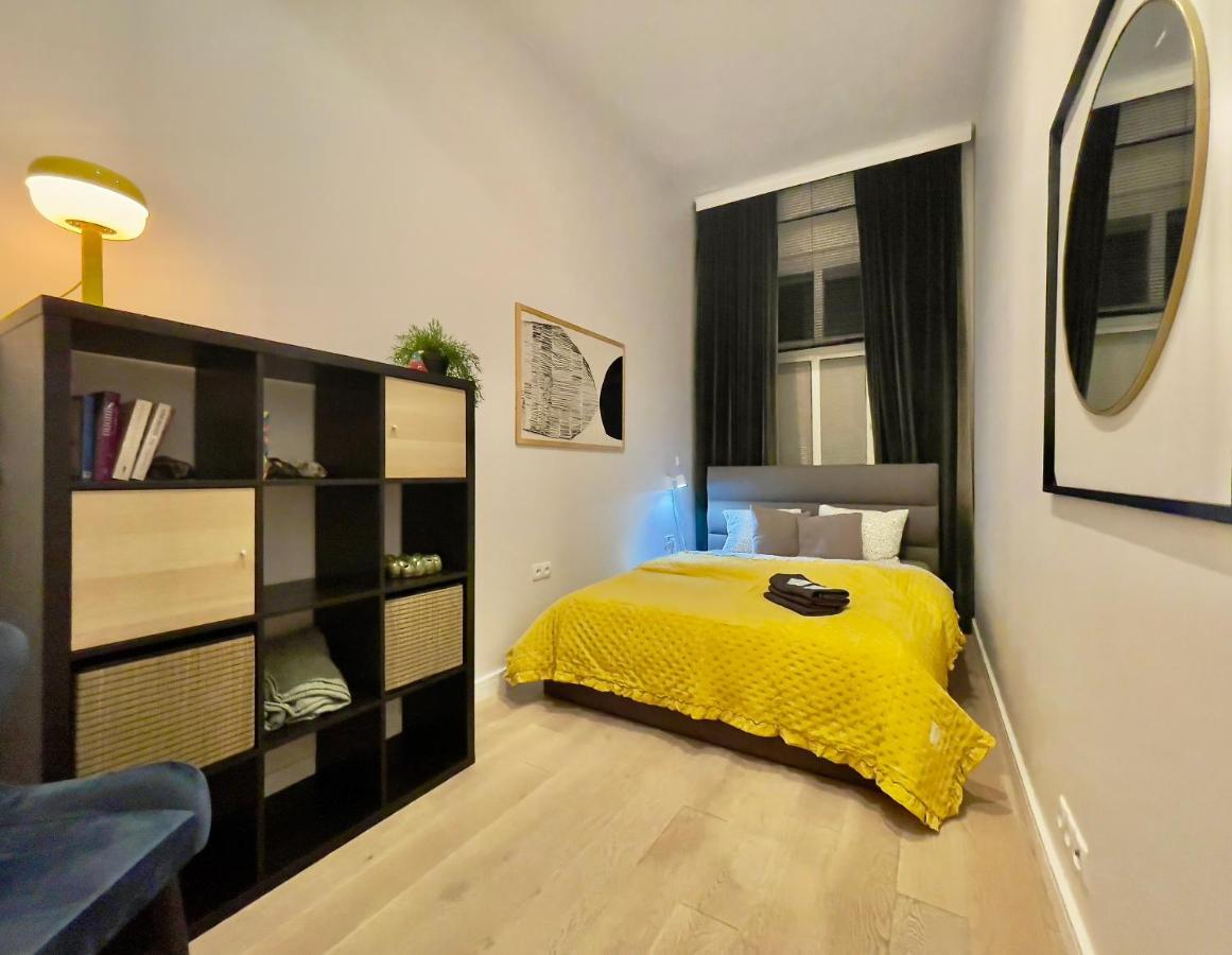 Spacious Apart In The Center- Main Square 300M Breslavia Exterior foto